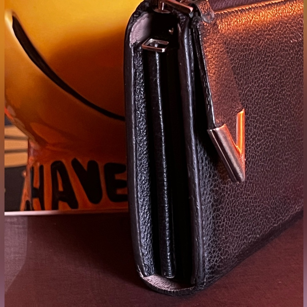 LOUIS VUITTON Portefeuille
Comet Long Wallet (BLACK) - Picture 7 of 16